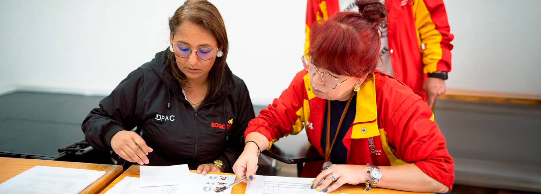 Participación Bogotá consolida el escrutinio de las votaciones del Consejo Consultivo Distrital LGBTI 2026, durante la revisión oficial de actas y resultados en Bogotá.