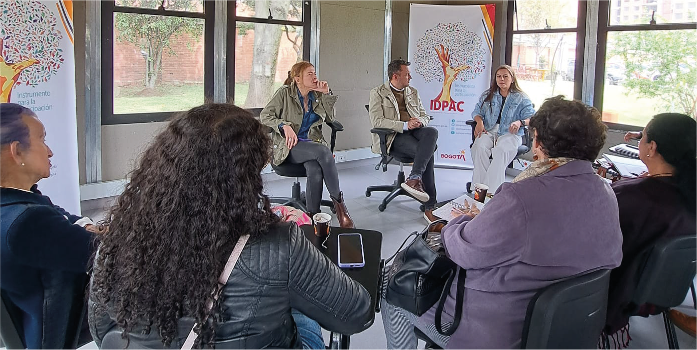 En encuentro con Mujeres