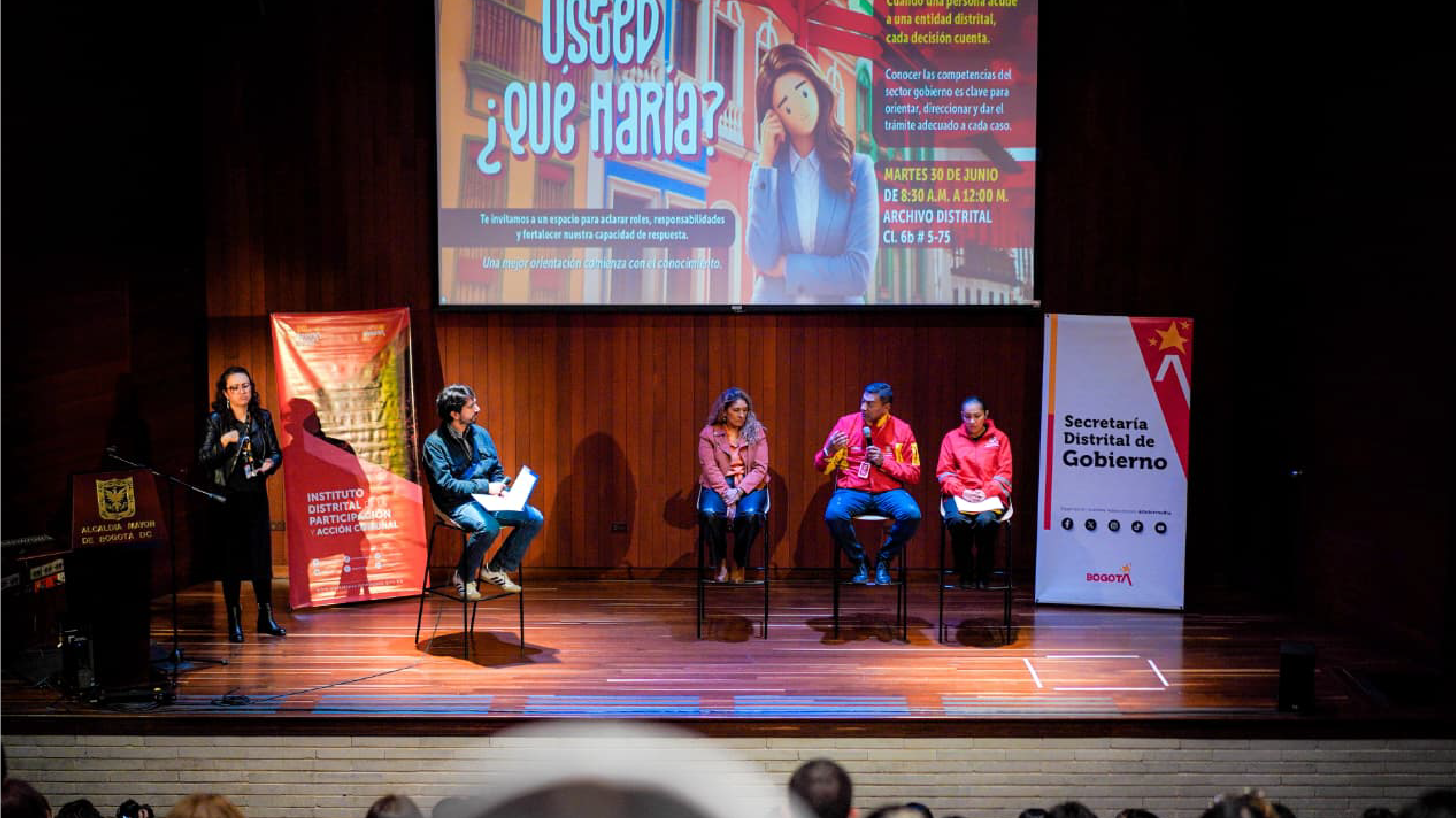 La Secretaría Distrital de Gobierno, el IDPAC y el DADEP desarrollaron una estrategia para fortalecer la atención ciudadana en Bogotá, promoviendo una gestión pública más articulada, eficiente y orientada a brindar respuestas oportunas.
