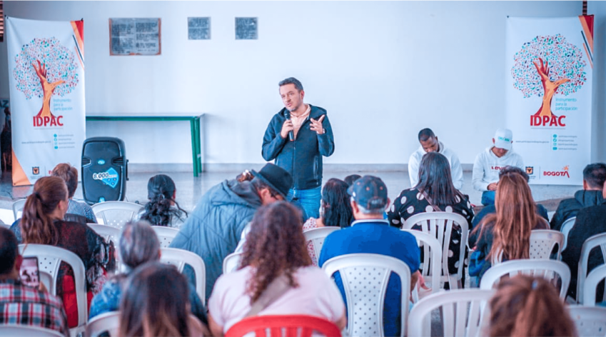 Director Juan Pablo Camacho en territorio