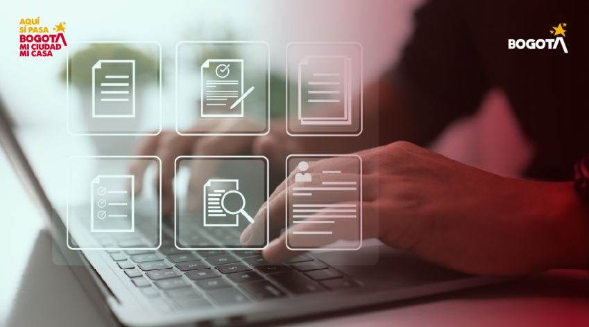 Manos escribiendo en un computador portátil con íconos digitales superpuestos de documentos, formularios y búsqueda, representando la gestión de trámites o notificaciones virtuales. Logos de “Bogotá Mi Ciudad Mi Casa” y “Bogotá” en las esquinas.